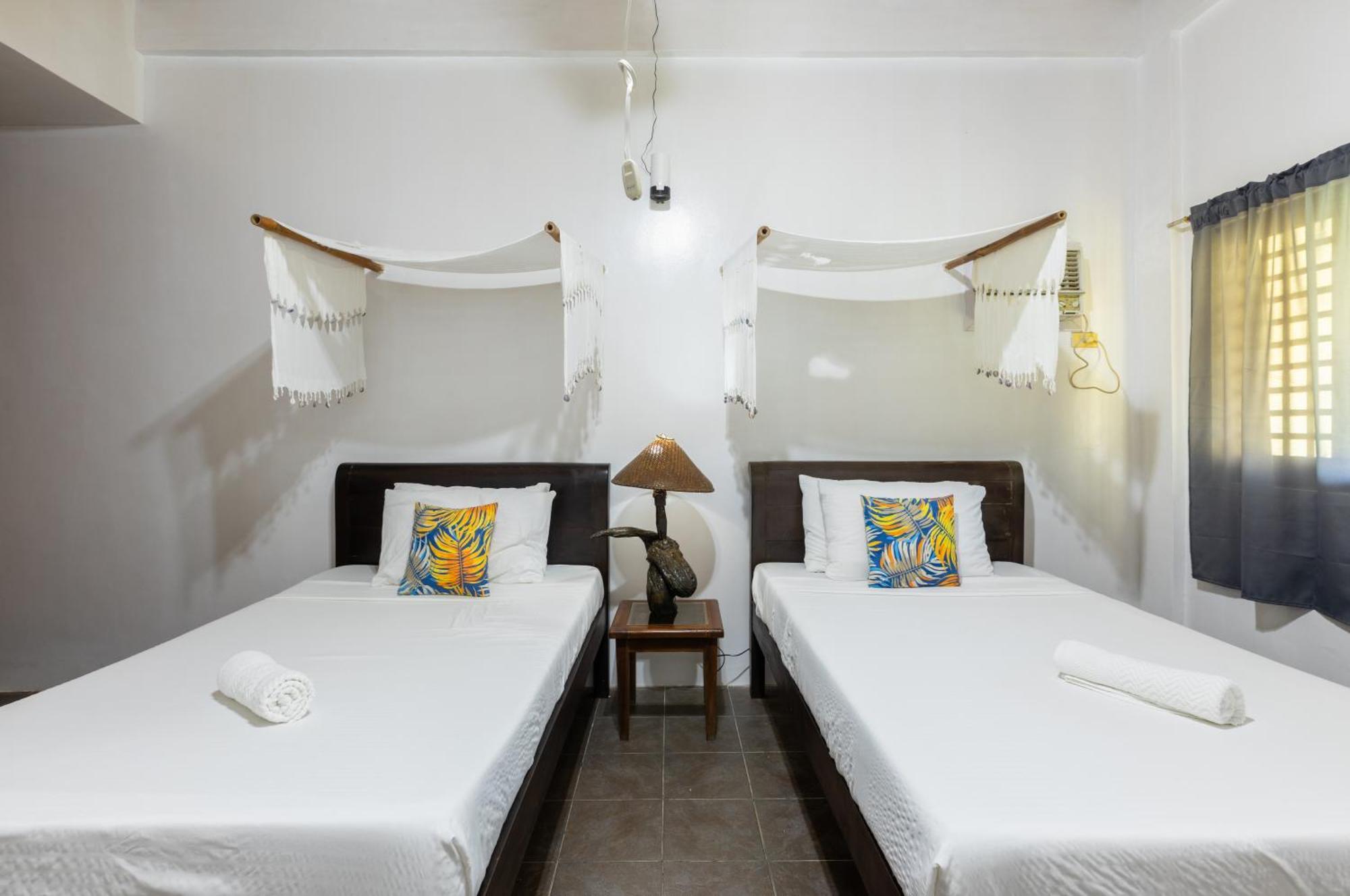 Nabulao Beach Resort Hinoba-an Eksteriør bilde