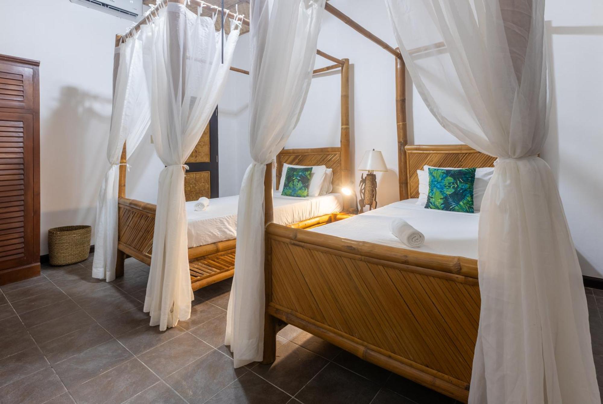 Nabulao Beach Resort Hinoba-an Eksteriør bilde